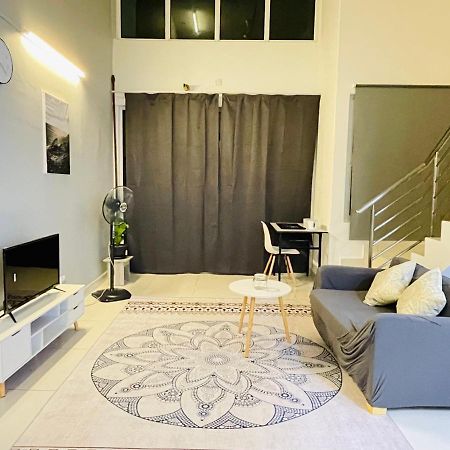 Minimalist Loft2 Decentrum Wifinetflix Kajang Ngoại thất bức ảnh