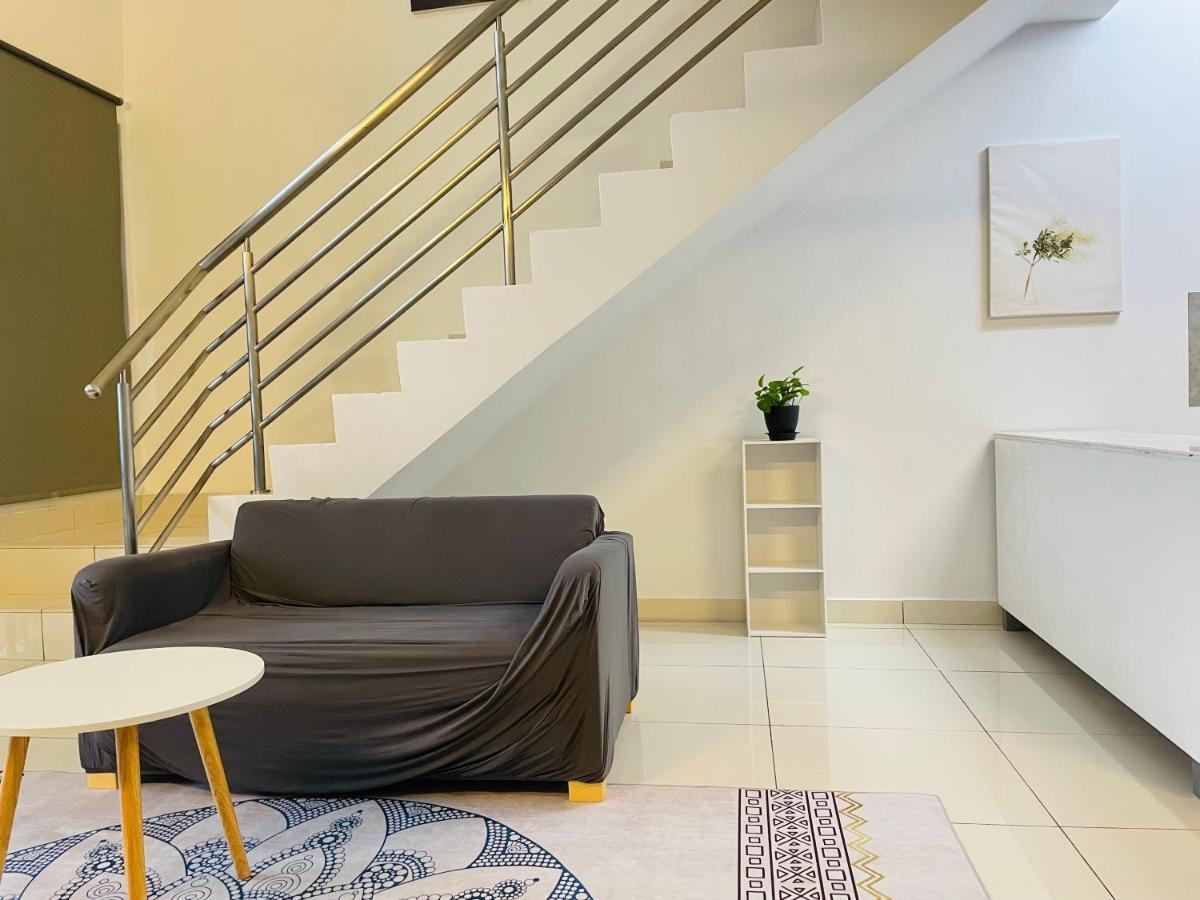 Minimalist Loft2 Decentrum Wifinetflix Kajang Ngoại thất bức ảnh