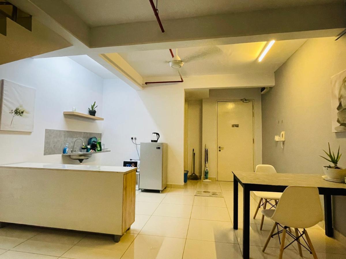Minimalist Loft2 Decentrum Wifinetflix Kajang Ngoại thất bức ảnh